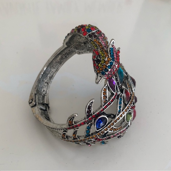 NIB BEAUTIFUL bejeweled peacock bangle bracelet - Picture 2 of 7
